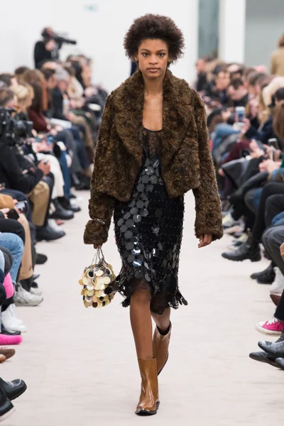 Look 30